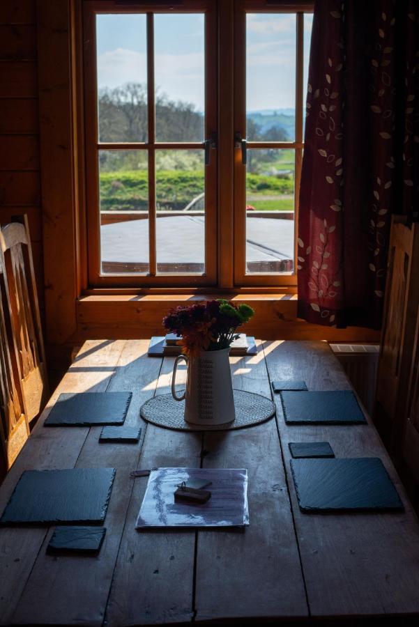 George Cabin - Log Cabin In Wales With Hot Tub Newtown (Powys) Exterior foto
